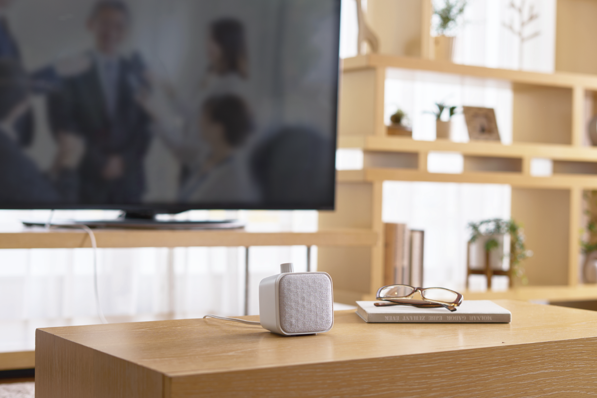 MIMIO SOUND CUBE｜小型でかんたん接続のテレビ用お手元スピーカー